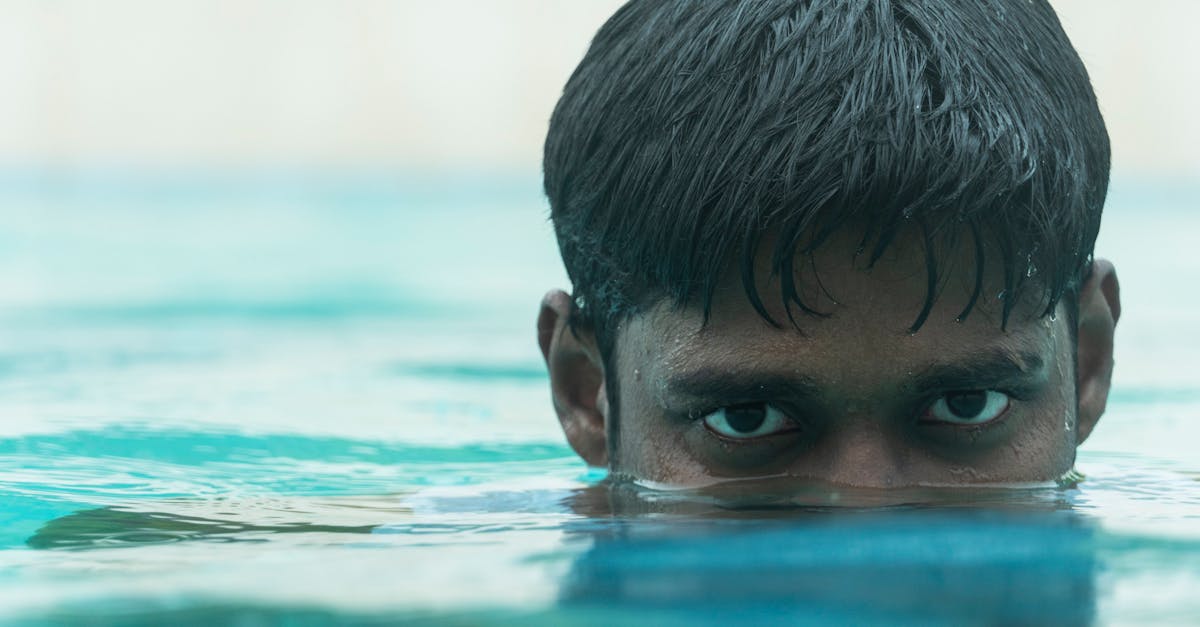 Read more about the article 20 Home Remedies for Swimmer’s Ear: An Herbalist’s Guide to Holistic Healing