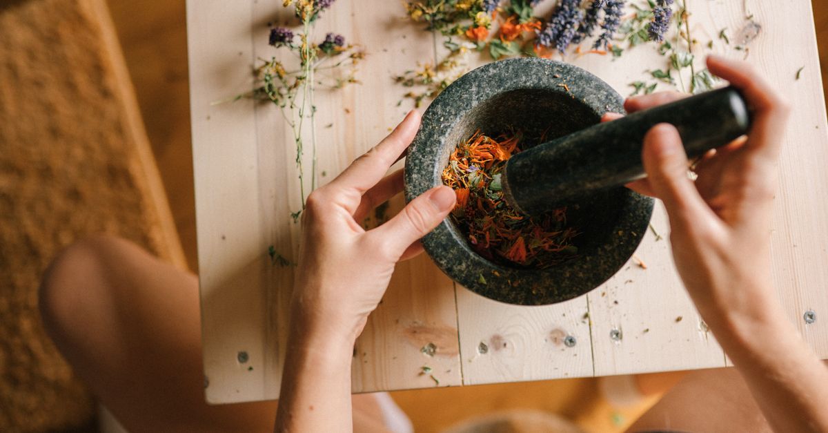 Read more about the article 16 Science-Backed Home Remedies for Hypothyroidism: Biblical Stewardship of Thyroid Health